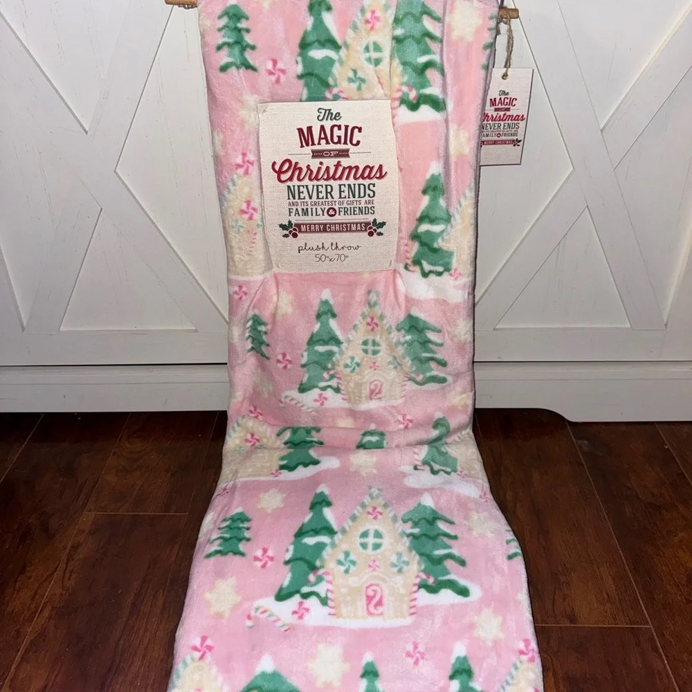 Pink Gingerbread House Christmas Plush Throw Blanket